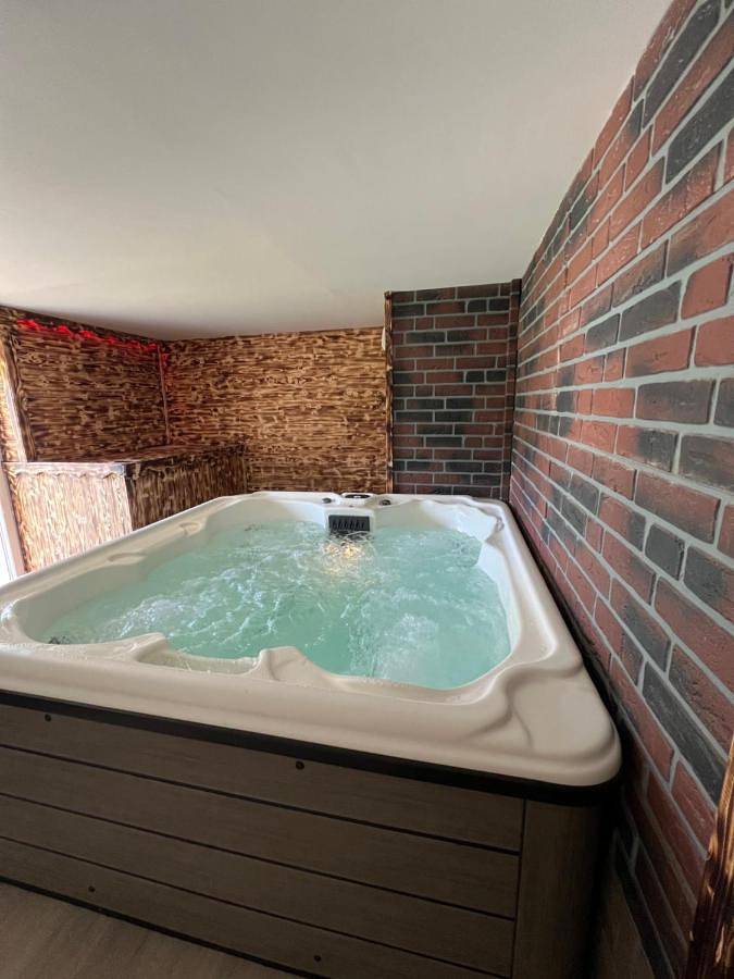 Location de vacances pour 8 personnes, avec balcon et piscine ainsi que jardin et jacuzzi à Saulxures-sur-Moselotte - 4