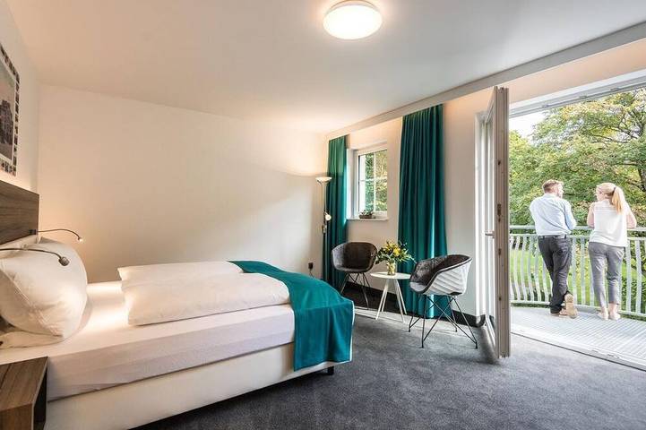 Ferienhaus für 2 Personen, mit Garten und Pool sowie Balkon und Sauna in Lahntal-Westerwald - 4