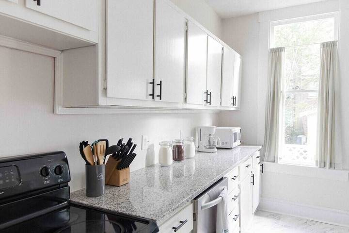 Vacation rental for 8 people, with terrace and yard, with pets in Montgomery