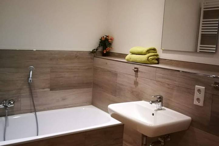 Ganze Wohnung, Gemütliches Appartment (35qm) mit Balkon in Altmannstein, Altmühltal