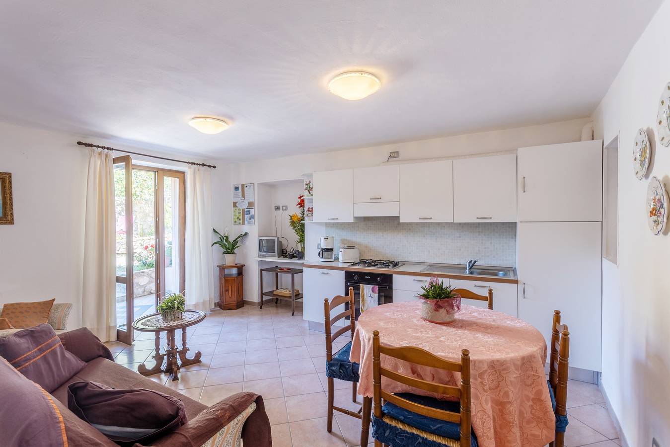 Appartamento intero, Appartamento 'Casa Rita App 4' con giardino in comune e Wi-Fi in Vesio, Tremosine
