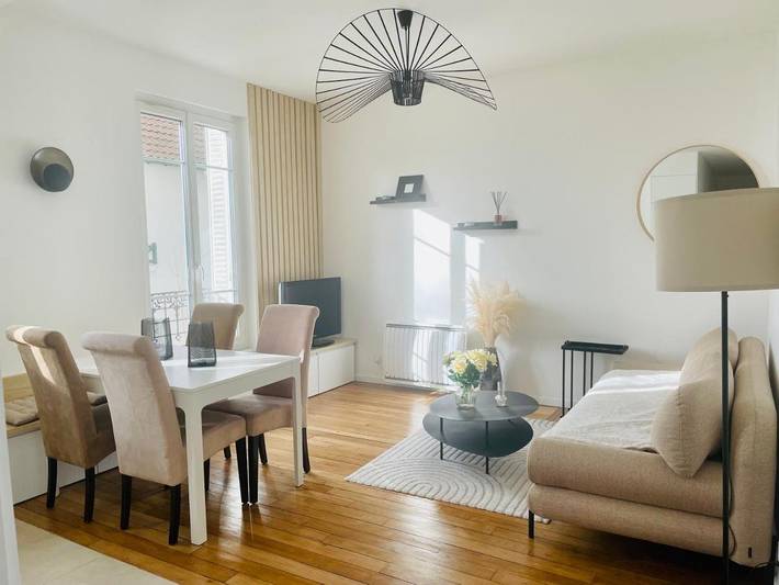 Location de vacances pour 4 personnes, avec Jardin à Enghien-les-Bains