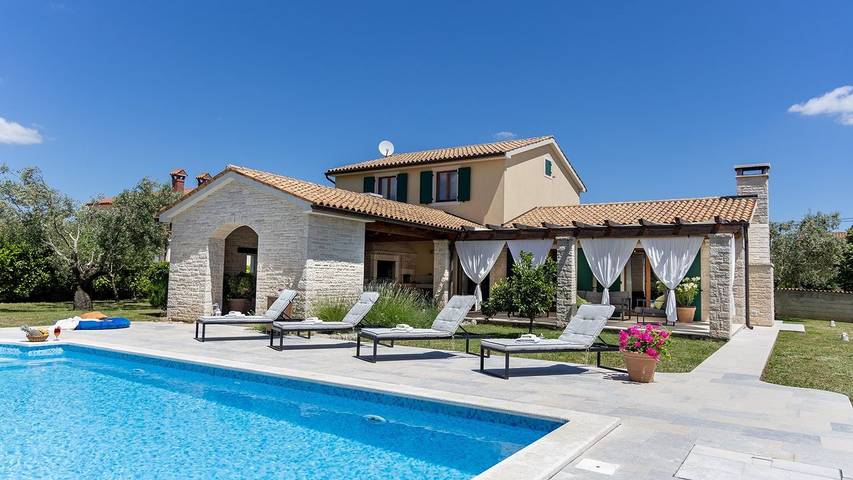 Villa voor 10 personen, with terras and zwembad as well as tuin - 1