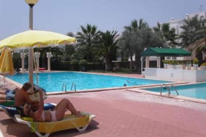 Ferienwohnung für 4 Personen, mit Garten und Pool sowie Balkon, mit Haustier - 1