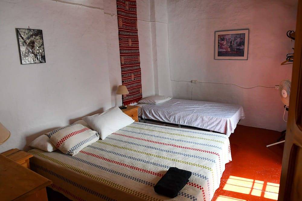 Large 16-century townhouse in Osuna with a garden and a pool in Osuna, Sevilla Province