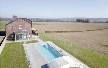 Location de vacances pour 10 personnes, avec terrasse ainsi que jardin et sauna, animaux acceptés dans Grandhan