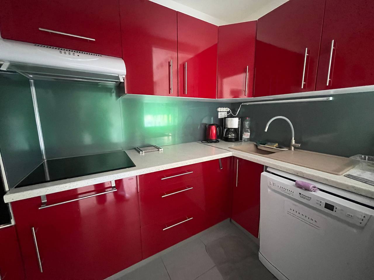 Ganze Wohnung, Saint-Cyprien: Modernes T3 nahe Strand mit Privatparkplatz in Saint-Cyprien-Plage, Saint-Cyprien