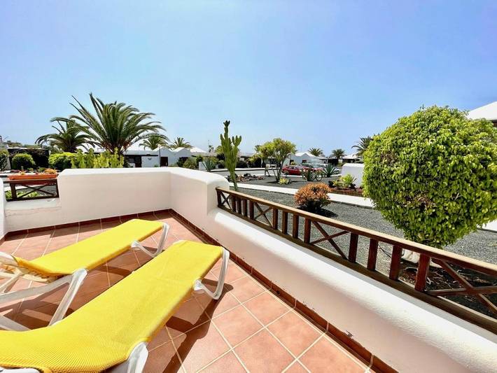 Location de vacances pour 2 personnes, avec vue et jardin à Playa Blanca - 2