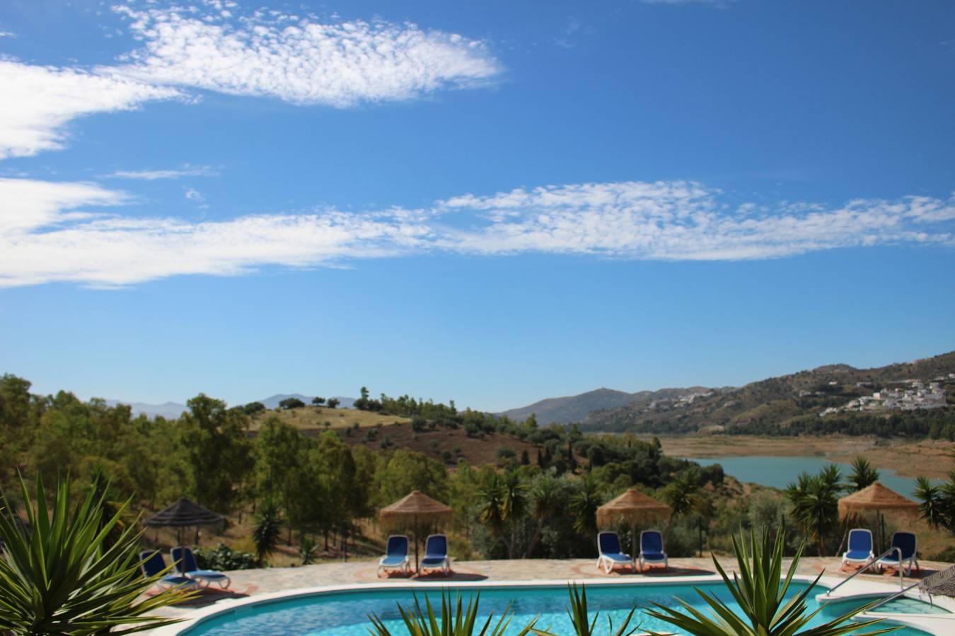 Alojamientos Huetor , casas de vacaciones en la naturaleza in Viñuela, Provincia de Málaga