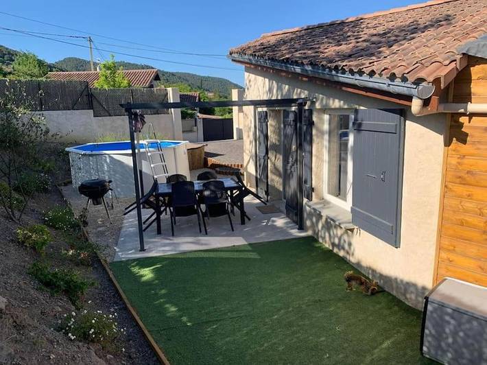 Gîte pour 4 personnes, avec jardin et piscine dans Saint-Julien-en-Saint-Alban - 3