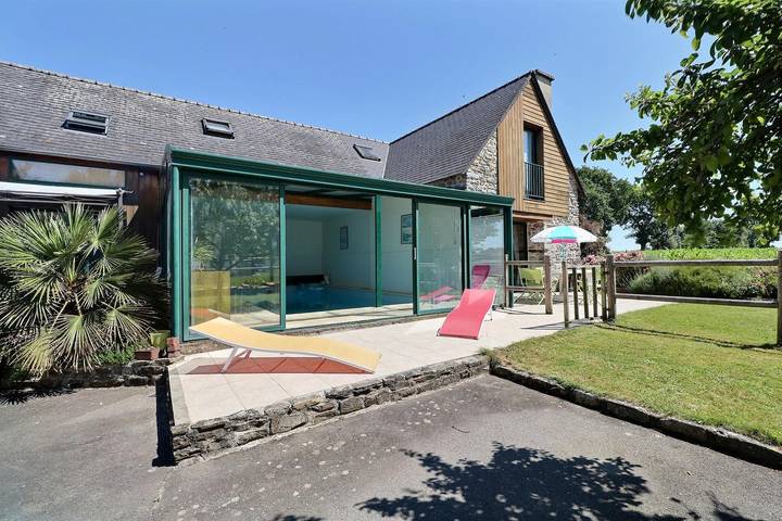 Gîte pour 5 personnes, avec Terrasse et Jardin ainsi que Piscine et Vue en Ille-et-Vilaine