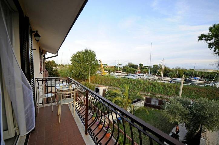 Albergo a gestione familiare per 4 persone, con balcone e panorama - 1