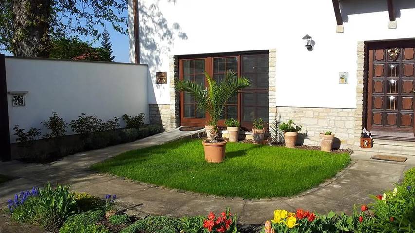 Ferienwohnung für 2 Personen, mit Garten