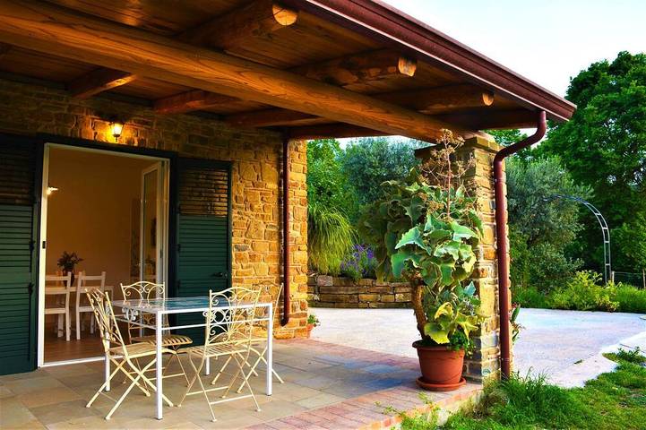 Ferienhaus für 5 Personen, mit Terrasse und Whirlpool sowie Garten, mit Haustier - 1