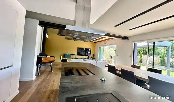 Location de vacances pour 10 personnes, avec terrasse à Le Pellerin - 3