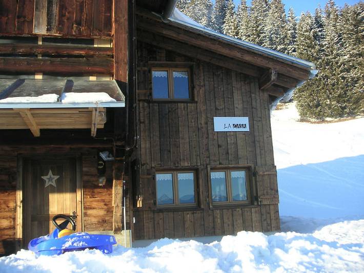 Ganze Ferienwohnung, Maiensäss La Casa Cathomen, Brigels - 4 Zimmer Maiensäss für max. 6 Pers. in Brigels, Alpenarena