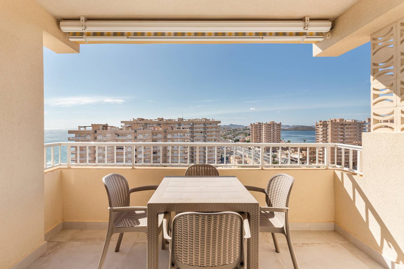 Ganze Wohnung, Ferienwohnung 'Anadrina' mit Meerblick, Gemeinschaftspool und Wlan in San Javier, Costa Cálida
