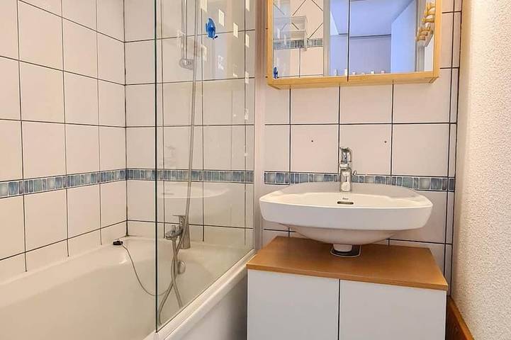 Ganze Wohnung, Bis 350m skipiste, 1te Etage, blick skipisten, balkon, fernseher, schließfach für die skier, 25m² in Flaine, Arâches-la-Frasse