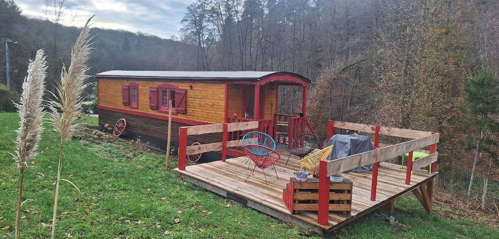Tente pour 4 personnes, avec Terrasse ainsi que Jardin et Vue
