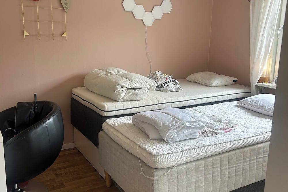 Spacious Family Retreat with Balcony and a stunning view in Vaxholm, Stockholmer Schärengarten