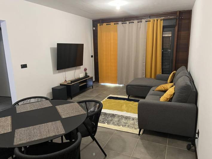 Appartement de vacances pour 4 personnes, avec jardin et terrasse, animaux acceptés