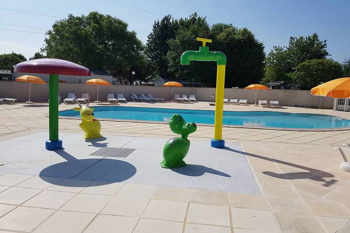 Camping für 6 Personen, mit Kinderpool und Garten sowie Pool und Terrasse, mit Haustier im Elsass - 4