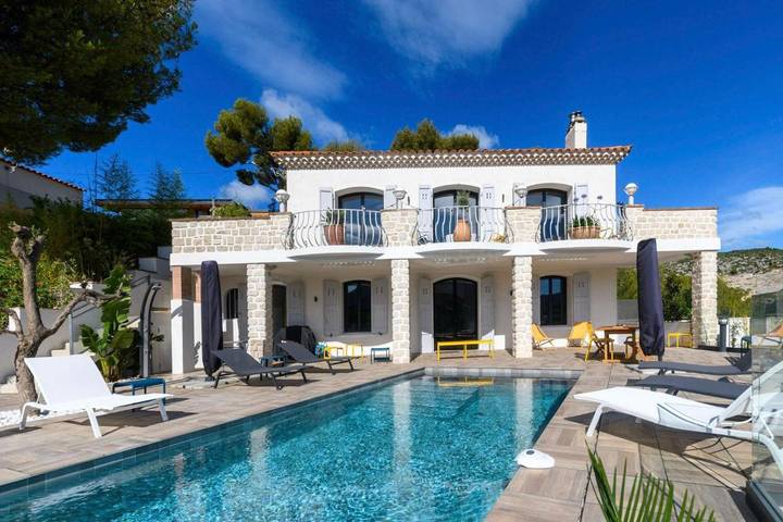 Villa pour 12 personnes, avec jardin ainsi que vue et piscine dans Calanques - 2