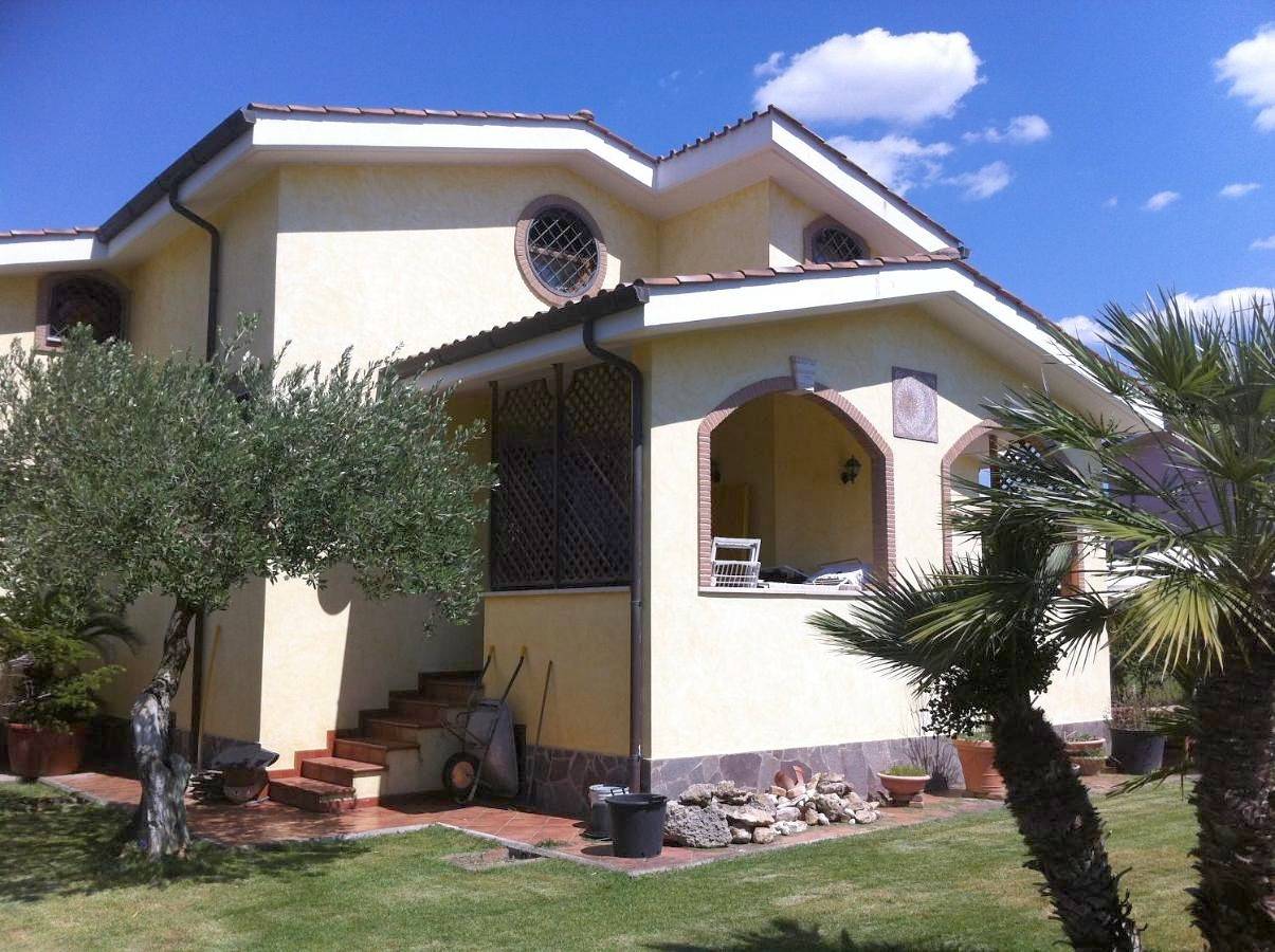 Paoline's suite in villa in Fiumicino, Provincia di Roma