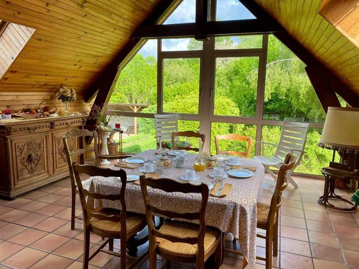 Gîte pour 2 personnes, avec jardin et vue à Giat