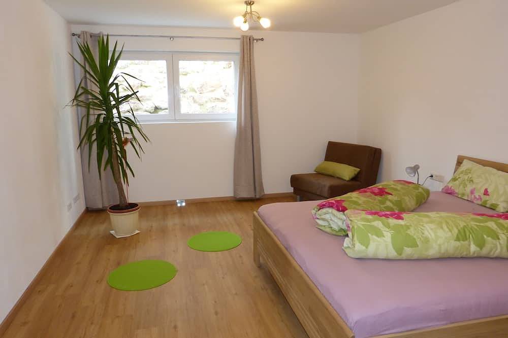Ganze Wohnung, Fewo Hipp Nr. 1 - 84m² im Eg mit Terrasse und Bergblick in Top Lage in Halblech, Bayerisch Schwaben