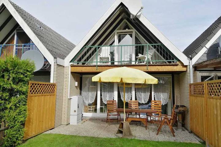 Ferienhaus für 6 Personen, mit Garten und Balkon in Horumersiel