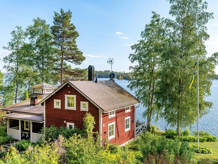 Hus för 6 Personer med sjöutsikt in Örebro leatna