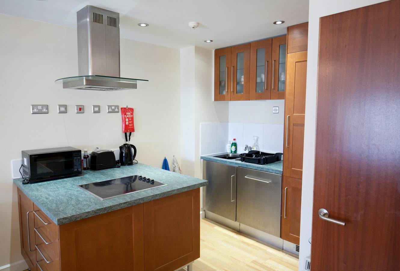 Entire apartment, 2 Bed/2 Bath, Central Ipswich, Parking, (2nd Flr) in Ipswich, Suffolk