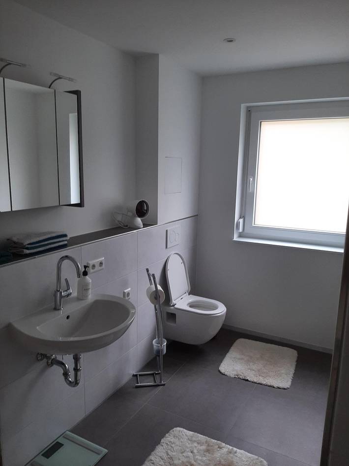 Ganze Ferienwohnung, Alwine´s - Ferienwohnung 84qm, 2 Schlafzimmer, max. 4 Personen in Bad Urach, Albsteig Etappe 9