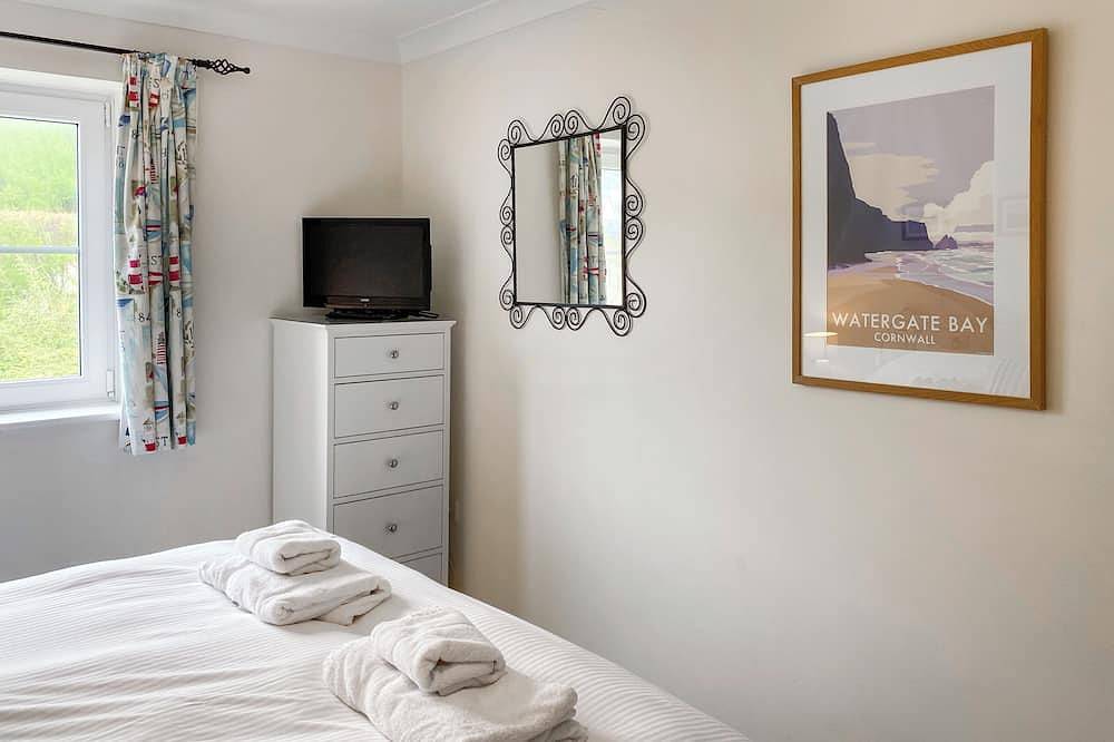 Entire apartment, 1 bedroom accommodation in Newquay in Watergate Bay, Newquay