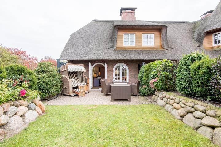 Ferienwohnung für 2 Personen, mit Terrasse und Garten sowie Pool und Sauna in Kampen (Sylt)