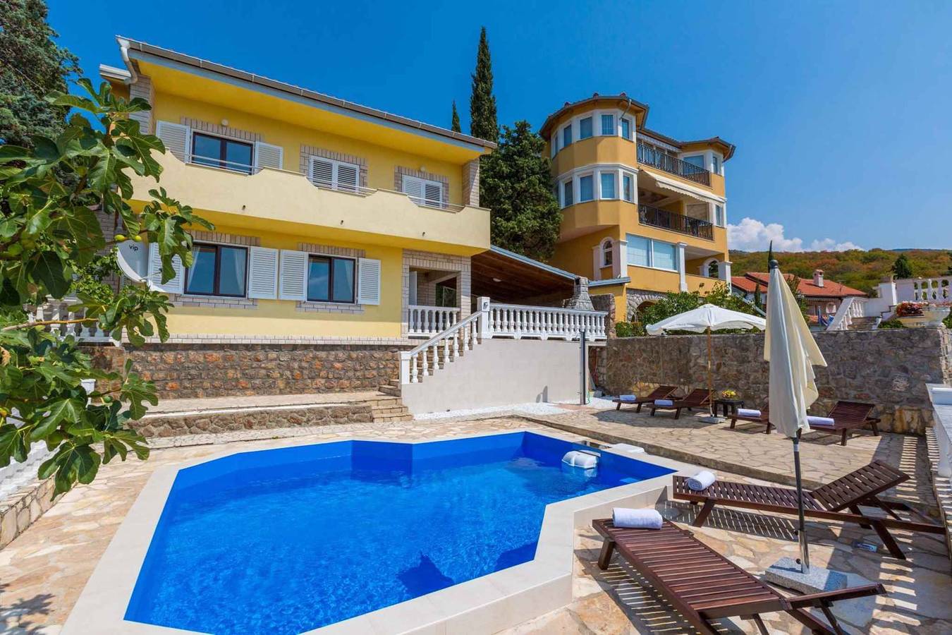 Holiday home with the pool in Primorsko-goranska županija