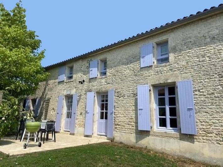 Location de vacances pour 7 personnes, avec piscine et jardin, animaux acceptés à Nalliers - 2