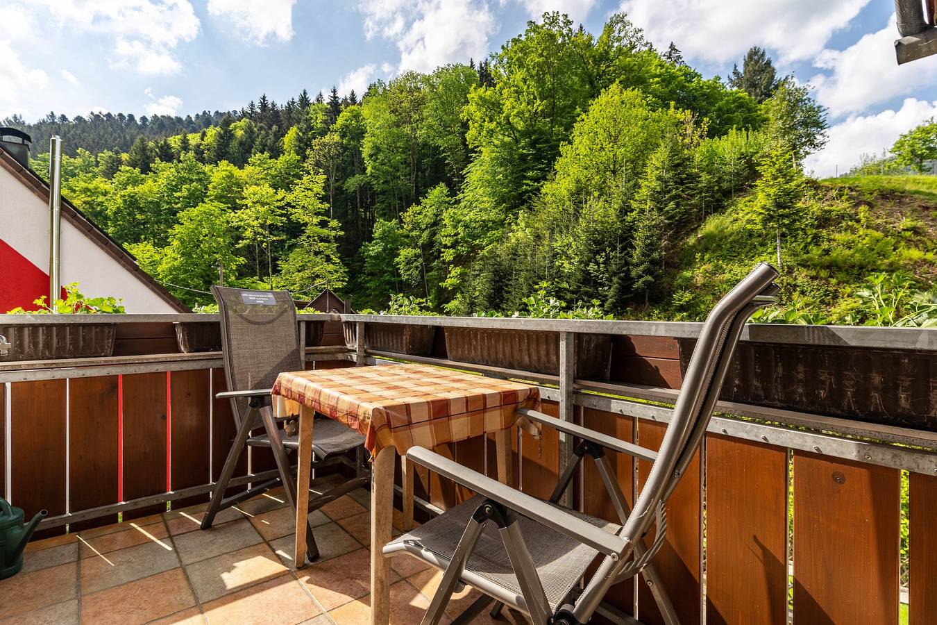Gästehaus Gerda: Doppelzimmer 2 mit Bergblick, privatem Balkon und Wi-Fi in Bad Peterstal-Griesbach, Mittlerer Schwarzwald