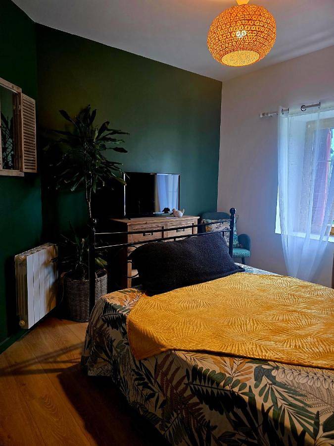 Gîte pour 2 personnes, avec jardin et terrasse à Crouzilles - 3