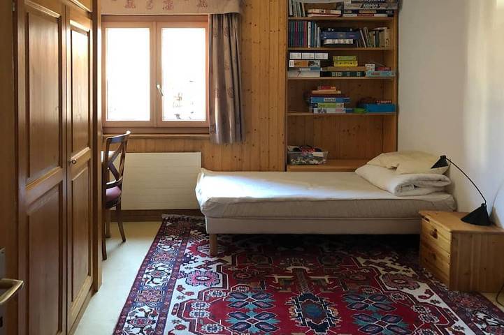 Ganze Wohnung, Aussen : Wohnung für 6 Personen, im Zentrum des Dorfes gelegen, Balkon -.​Innen : ca. 120 m2, Wohnzi in Saint Luc, Anniviers
