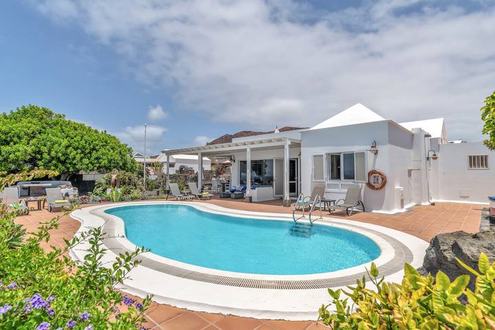 Villa for 6 people, with garden in Lanzarote