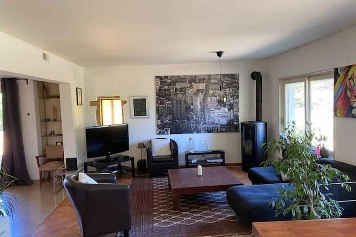 Gîte pour 6 personnes, avec jacuzzi et jardin à Charnay - 2