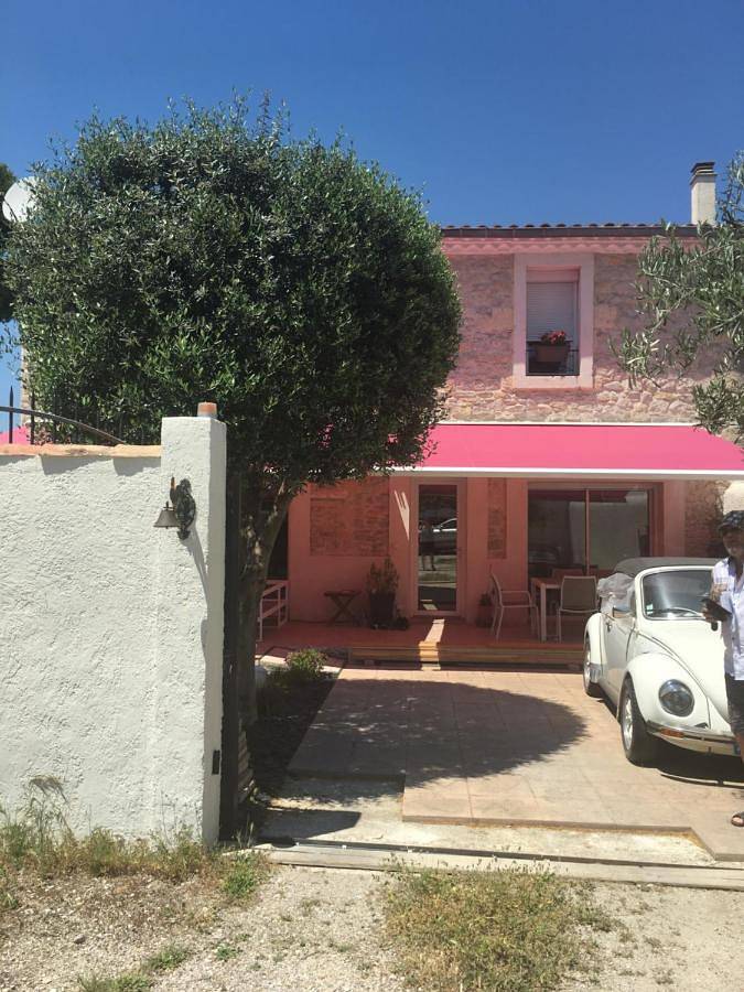 Chambre d’hôte pour 2 personnes, avec Balcon et Terrasse ainsi que Jardin et Piscine