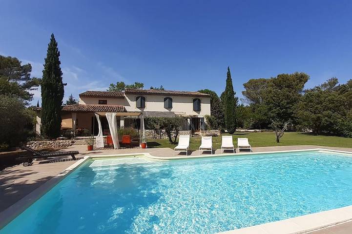 Maison de vacances pour 8 personnes, avec terrasse et jardin à Venelles