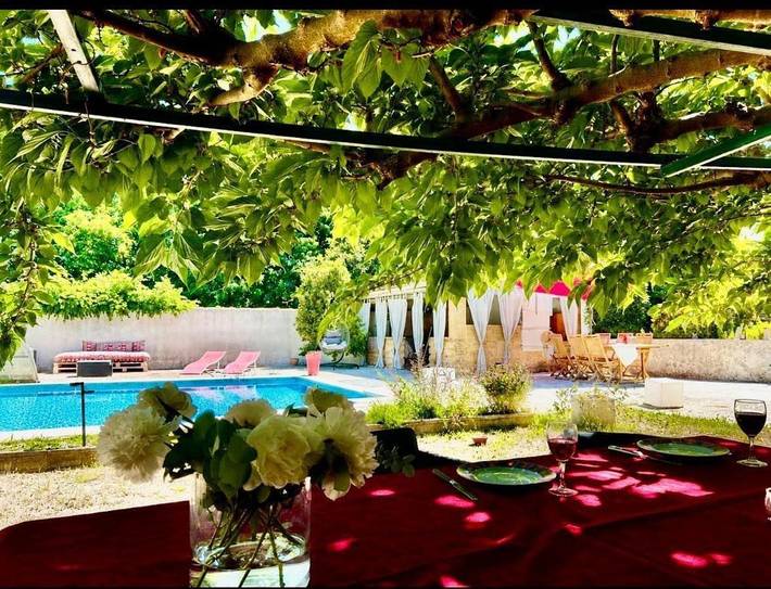 Ferienhaus für 12 Personen, mit Terrasse und Garten sowie Pool und Ausblick