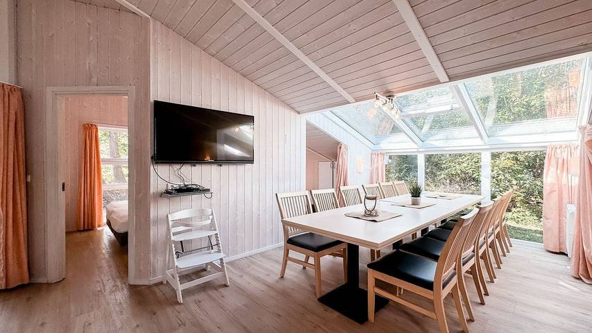 Ferienhaus für 12 Personen, mit Garten und Sauna sowie Whirlpool und Terrasse, mit Haustier in Travemünde - 3