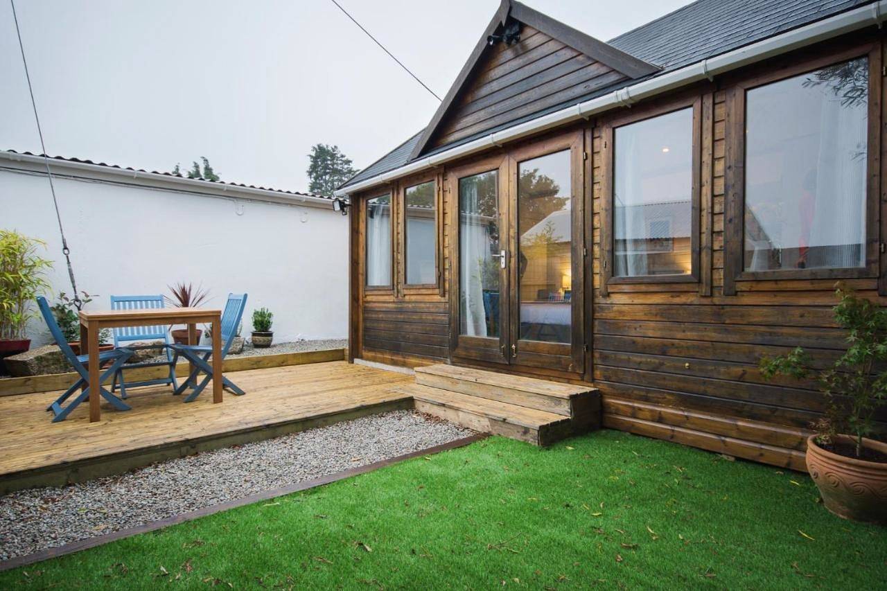 The cabin in Truro, Cornwall