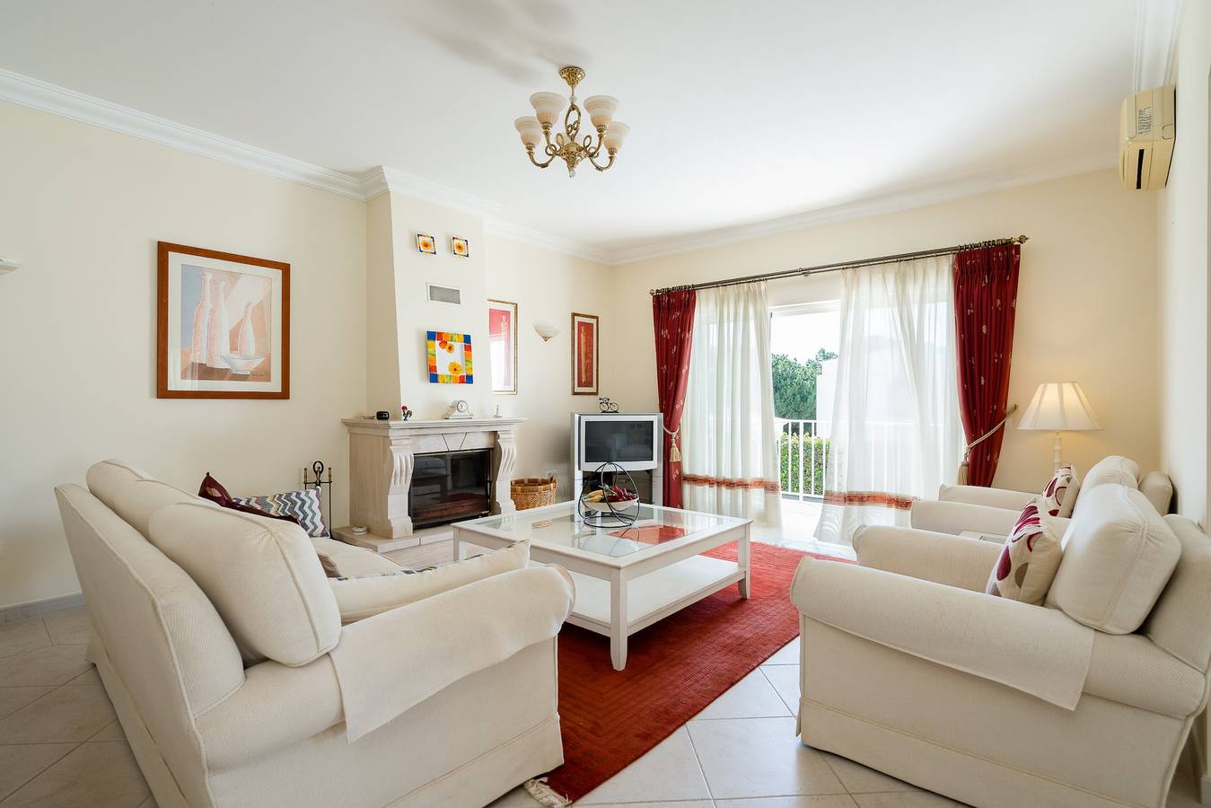 Villa White Cottage in Vilamoura, Quarteira