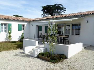 Gîte pour 6 personnes, avec terrasse et jardin à La Couarde-sur-Mer